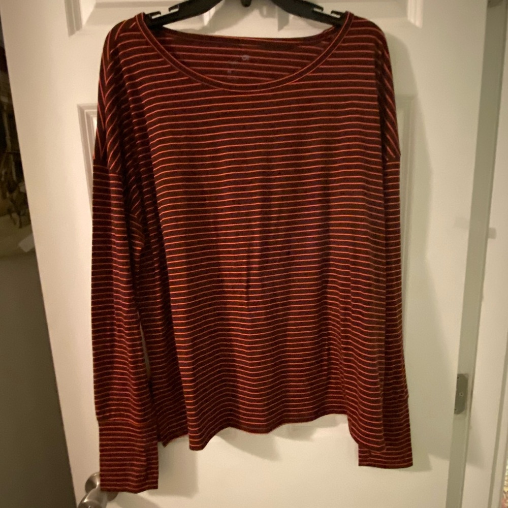 Gap Fit Burgundy Strip Long Sleeve Shirt